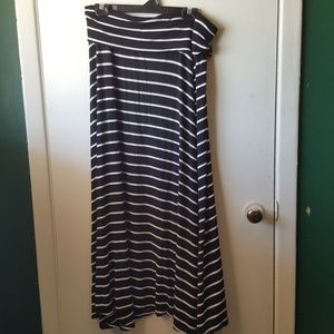 Lord and taylor maxi skirt